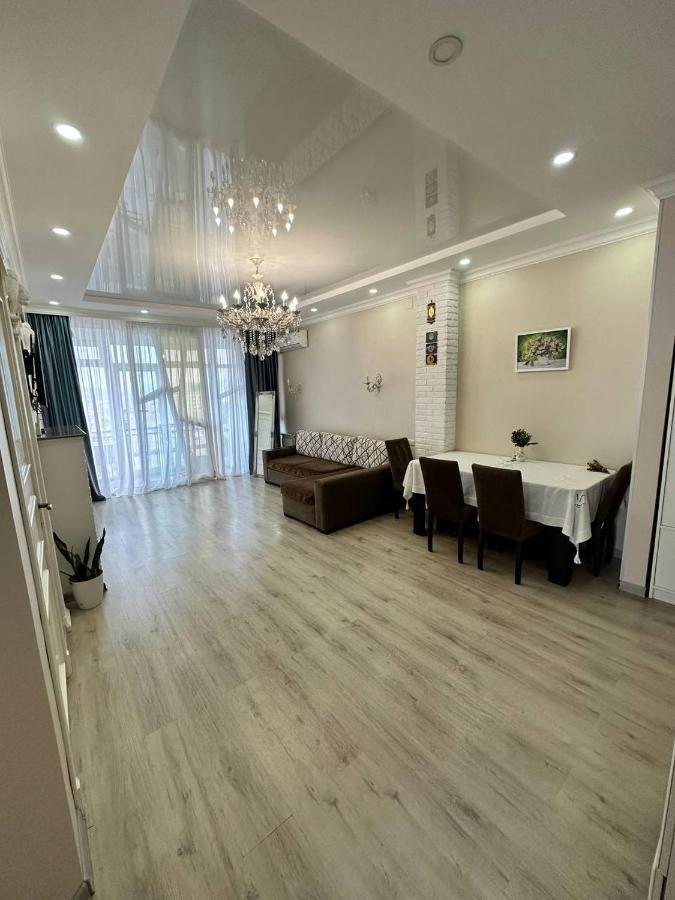 Apartment 7 Batumi Luaran gambar