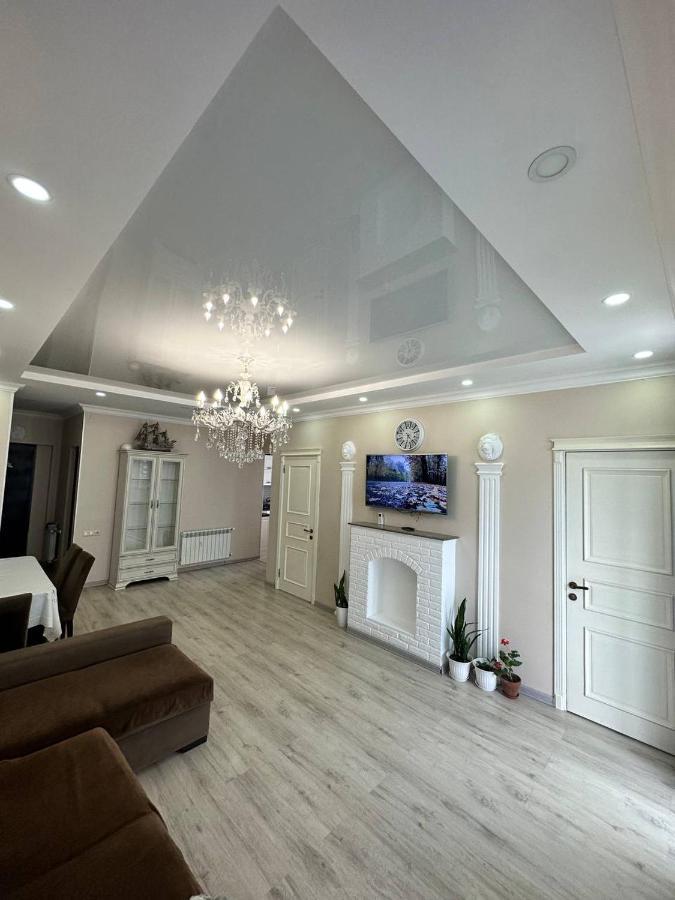 Apartment 7 Batumi Luaran gambar